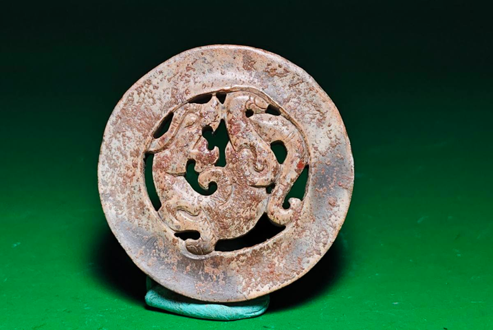 古玩玉器做舊仿古“龍紋玉璧”真品鑒賞圖