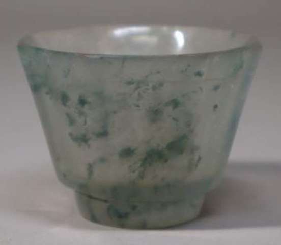 古玩玉器翡翠杯子真品鑒賞圖