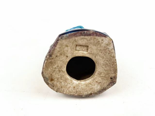 古玩陶瓷民國(guó)·孔雀藍(lán)加紫彩鐵拐李造像真品鑒賞圖