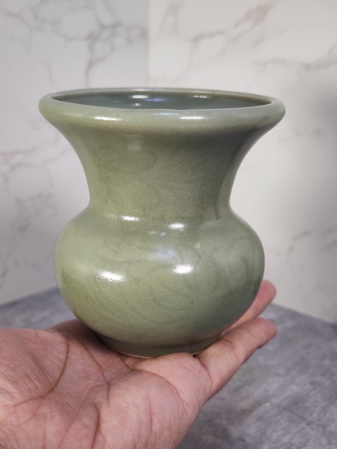 古玩陶瓷青釉刻花渣斗真品鑒賞圖