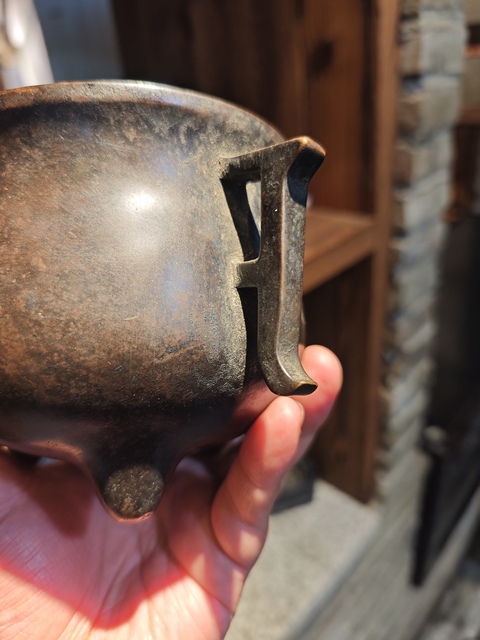 古玩銅器清早期深腹戟耳三足爐真品鑒賞圖