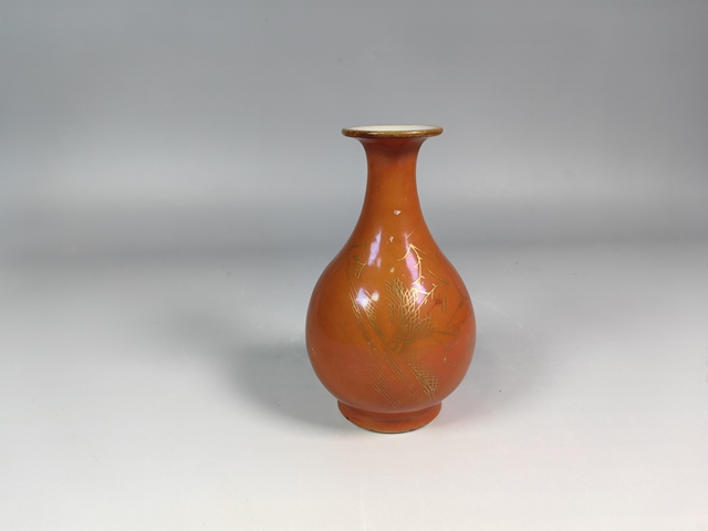 古玩陶瓷晚清民國珊瑚紅描金花卉紋玉壺春瓶真品鑒賞圖