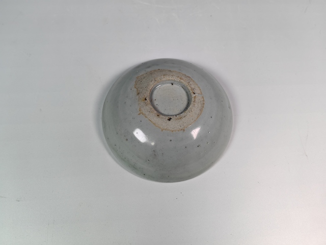 古玩陶瓷明中青花釉里紅魚藻紋敦式碗真品鑒賞圖