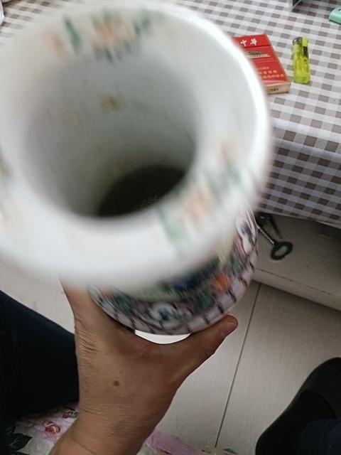 古玩陶瓷廣彩花鳥紋觀音瓶真品鑒賞圖