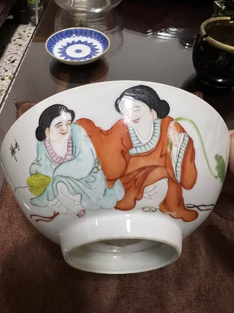古玩陶瓷和合二仙彩繪碗真品鑒賞圖