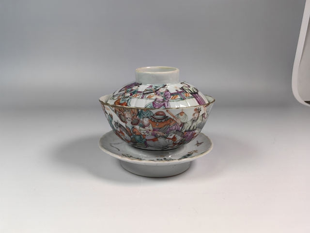 古玩陶瓷清晚刀馬旦人物故事紋瓜棱三才蓋杯真品鑒賞圖