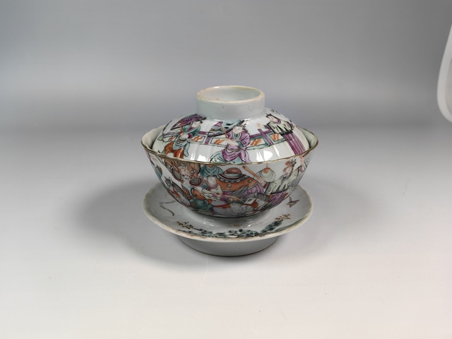 古玩陶瓷清晚刀馬旦人物故事紋瓜棱三才蓋杯真品鑒賞圖