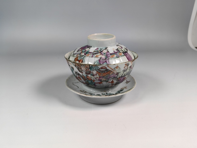 古玩陶瓷清晚刀馬旦人物故事紋瓜棱三才蓋杯真品鑒賞圖