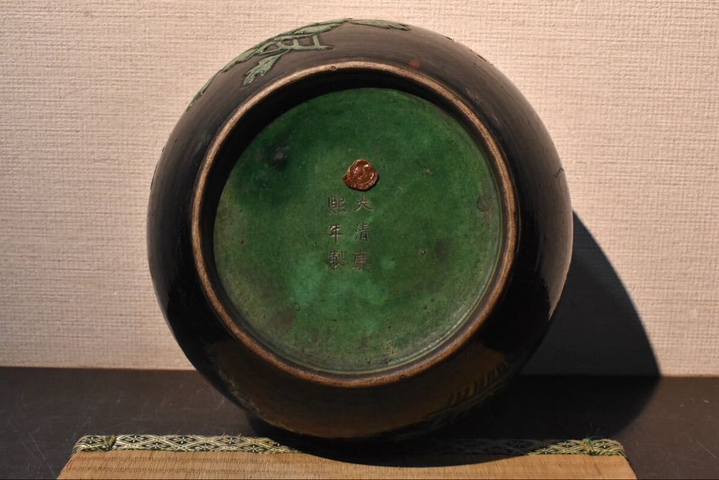 古玩陶瓷花卉紋罐真品鑒賞圖