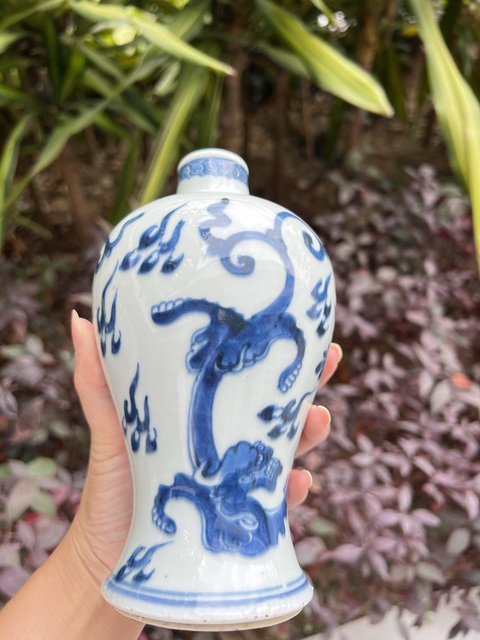 古玩陶瓷青花梅瓶真品鑒賞圖
