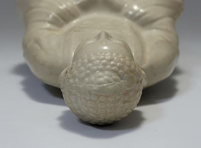 古玩陶瓷白釉佛造像真品鑒賞圖