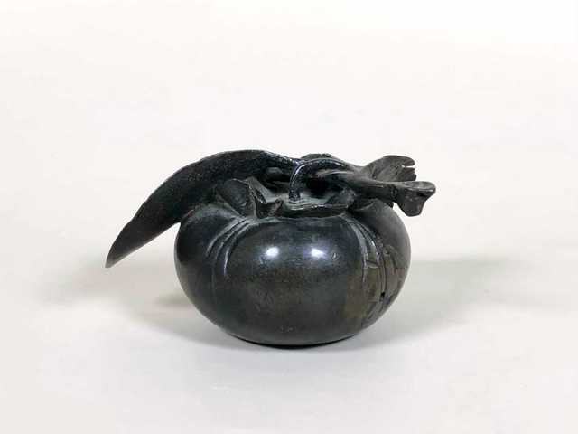 古玩銅器清早期銅柿子硯滴真品鑒賞圖