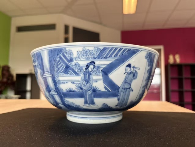 古玩陶瓷青花人物紋碗真品鑒賞圖