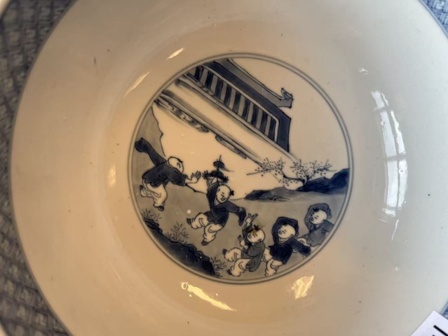 古玩陶瓷青花人物紋碗真品鑒賞圖