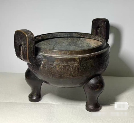 古玩銅器鼎真品鑒賞圖