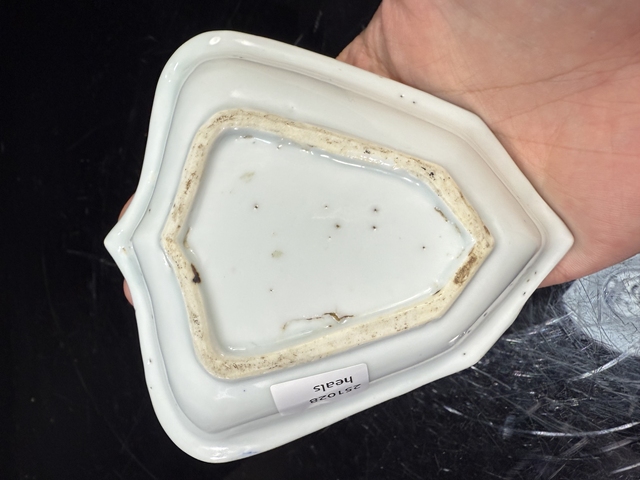 古玩陶瓷青花人物串盤真品鑒賞圖