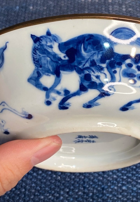 古玩陶瓷青花八駿圖碗真品鑒賞圖