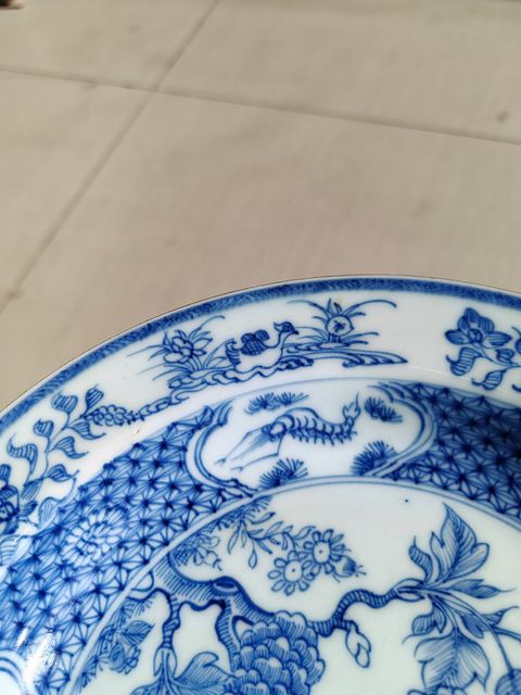 古玩陶瓷清乾隆青花花卉開窗魚藻紋折腰盤真品鑒賞圖