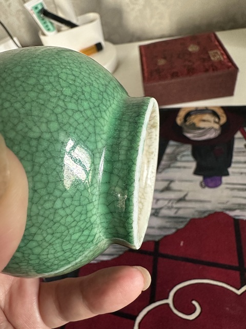 古玩陶瓷綠哥釉膽瓶真品鑒賞圖
