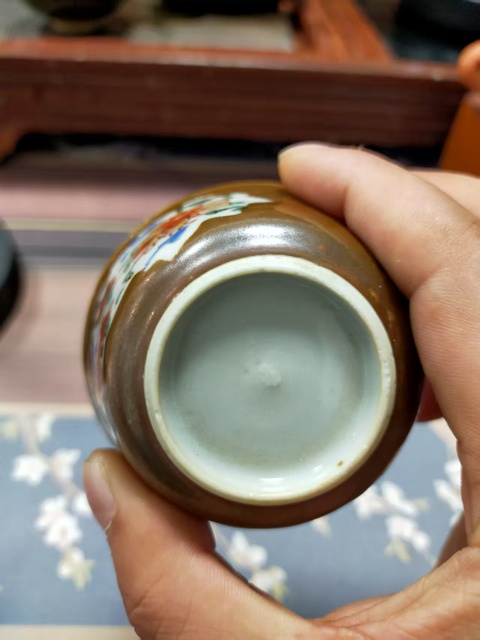 古玩陶瓷紫金釉粉彩花卉紋杯真品鑒賞圖