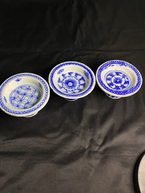 古玩陶瓷（清庫存騰地方）清中期花卉紋青花高足盤拍賣，當前價格588元