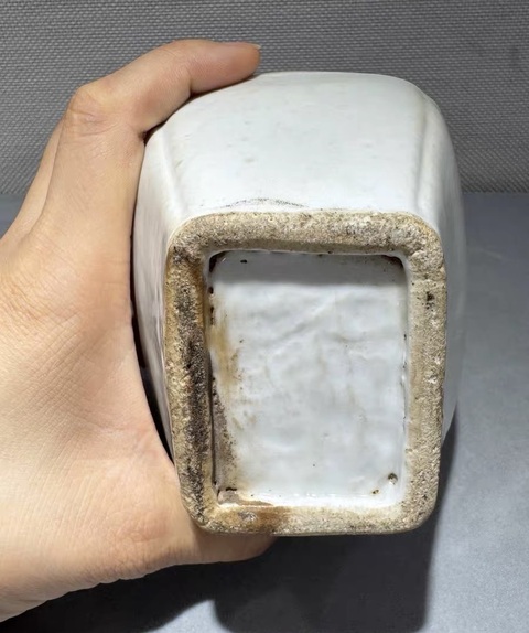 古玩陶瓷白釉方形茶葉罐真品鑒賞圖