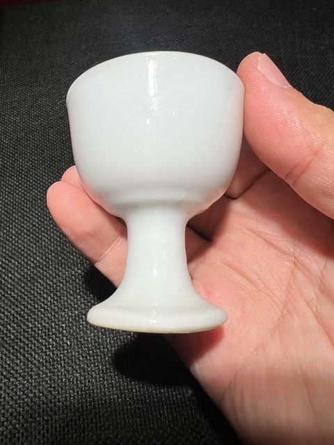 古玩陶瓷(精品釉水)德化窯白釉高足杯拍賣，當前價格0元