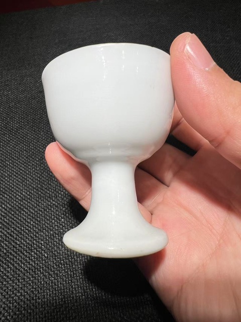 古玩陶瓷(精品釉水)德化窯白釉高足杯拍賣，當前價格0元