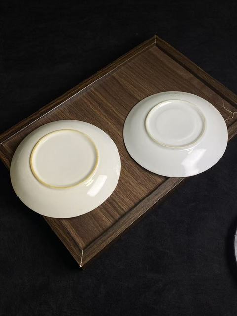 古玩陶瓷一對(duì)民國(guó)花卉紋盤(pán)拍賣(mài)，當(dāng)前價(jià)格388元