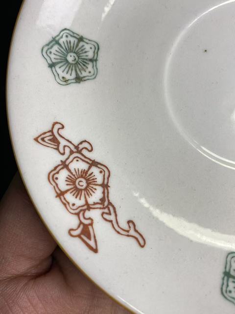 古玩陶瓷一對(duì)民國(guó)花卉紋盤(pán)拍賣(mài)，當(dāng)前價(jià)格388元