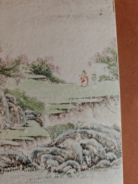 古玩陶瓷粉彩山水紋攜琴訪友瓷板真品鑒賞圖