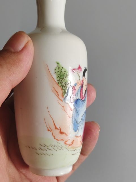 古玩陶瓷周敦頤愛蓮圖粉彩瓶真品鑒賞圖