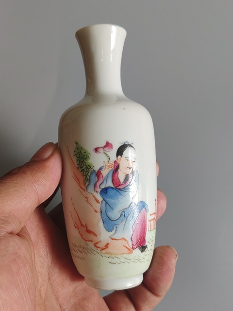 古玩陶瓷周敦頤愛蓮圖粉彩瓶真品鑒賞圖