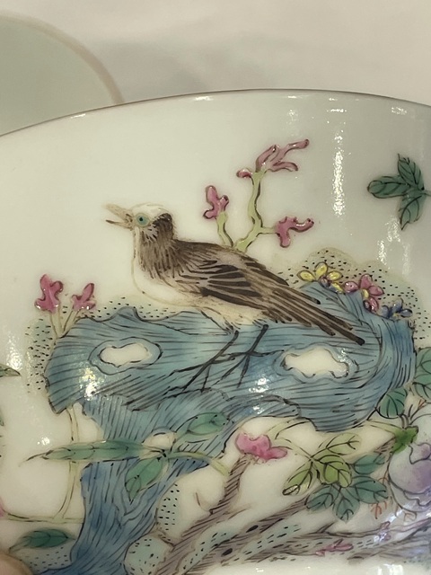 古玩陶瓷花鳥紋粉彩碗真品鑒賞圖