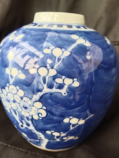 古玩陶瓷青花冰梅圖罐真品鑒賞圖