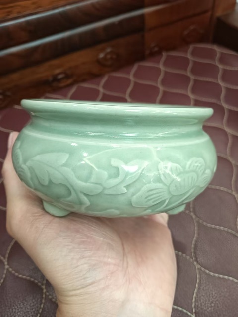 古玩陶瓷豆青釉三足香爐拍賣，當前價格5555元