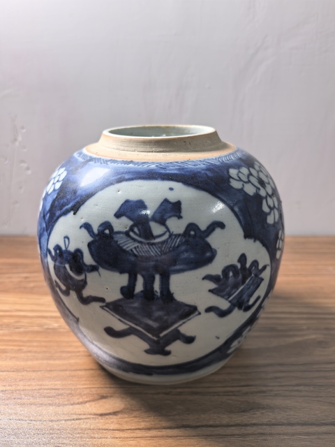 古玩陶瓷青花博古圖罐拍賣，當(dāng)前價(jià)格1980元