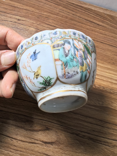 古玩陶瓷人物花鳥紋廣彩執(zhí)杯真品鑒賞圖