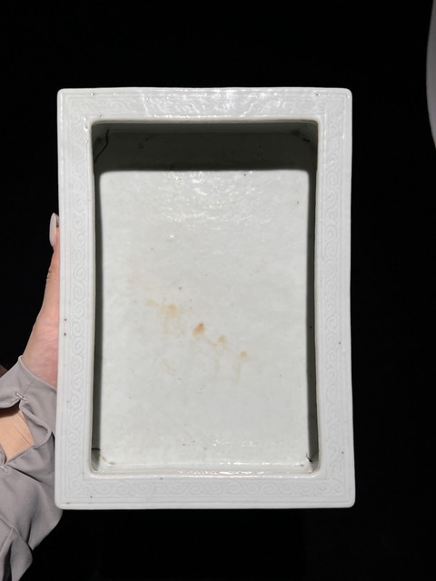 古玩陶瓷白釉暗刻花卉紋水仙盆拍賣,當前價格8800元