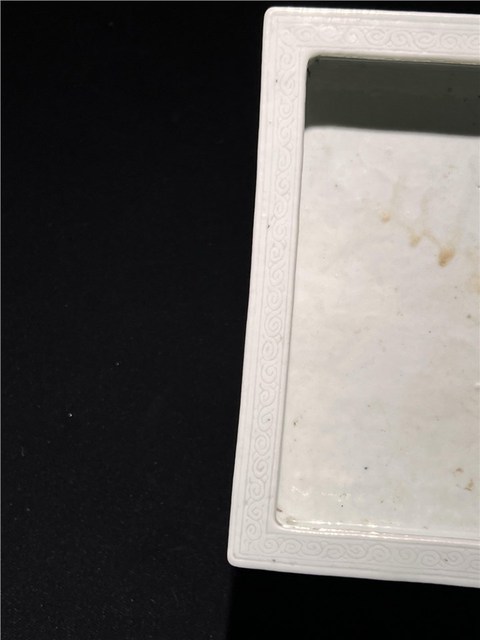 古玩陶瓷白釉暗刻花卉紋水仙盆拍賣,當前價格8800元