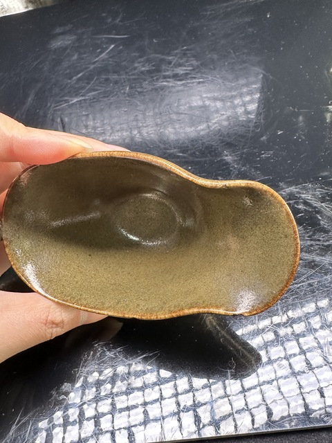 古玩陶瓷茶葉末釉描金夔龍紋爵杯真品鑒賞圖