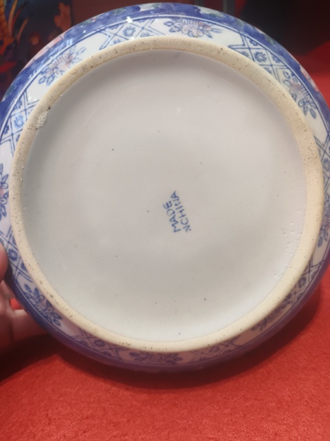 古玩陶瓷釉下彩花卉紋水洗真品鑒賞圖