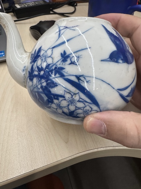 古玩陶瓷青花花鳥(niǎo)紋壺拍賣(mài)，當(dāng)前價(jià)格12000元