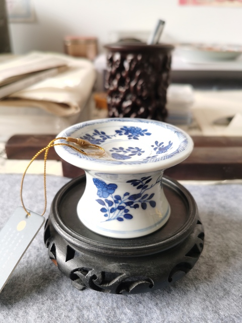 古玩陶瓷康熙青花菊花紋水洗拍賣，當前價格2600元