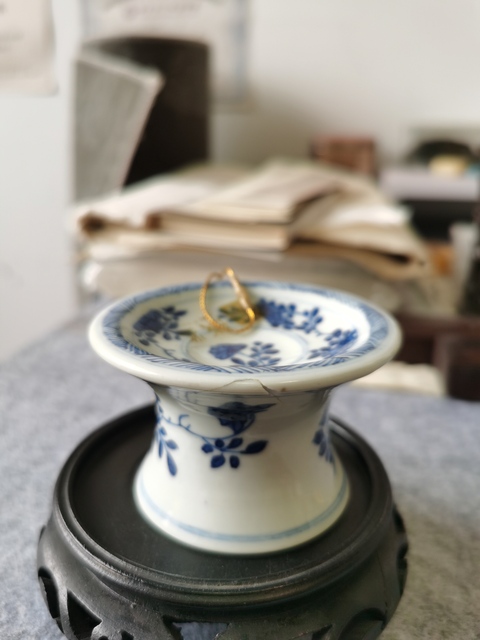 古玩陶瓷康熙青花菊花紋水洗拍賣，當前價格2600元