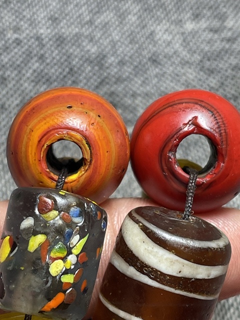 古玩玉器琉璃多寶串真品鑒賞圖