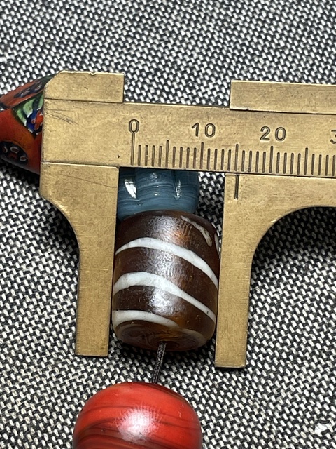 古玩玉器琉璃多寶串真品鑒賞圖