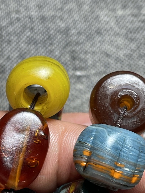 古玩玉器琉璃多寶串真品鑒賞圖