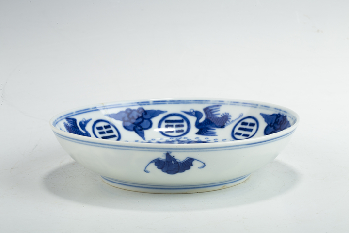 古玩陶瓷清光緒·青花云鶴八卦立龍紋盤（官）真品鑒賞圖