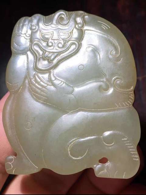 古玩玉器和田玉熊題材掛件真品鑒賞圖